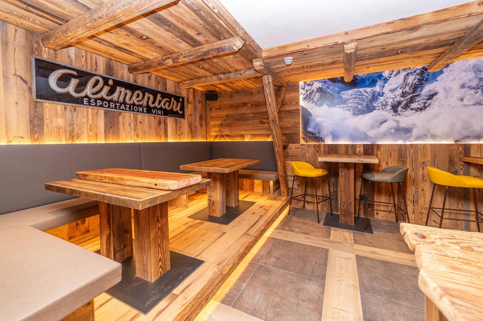 Avalanche - Alpine Boutique 3*